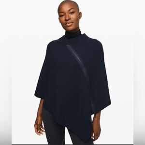 Lululemon On The Go Poncho Black ONE SIZE women’s shawl